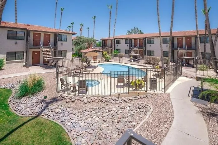 Apartment 207 Fully Furnished 1br Suite-prime Location Scottsdale
