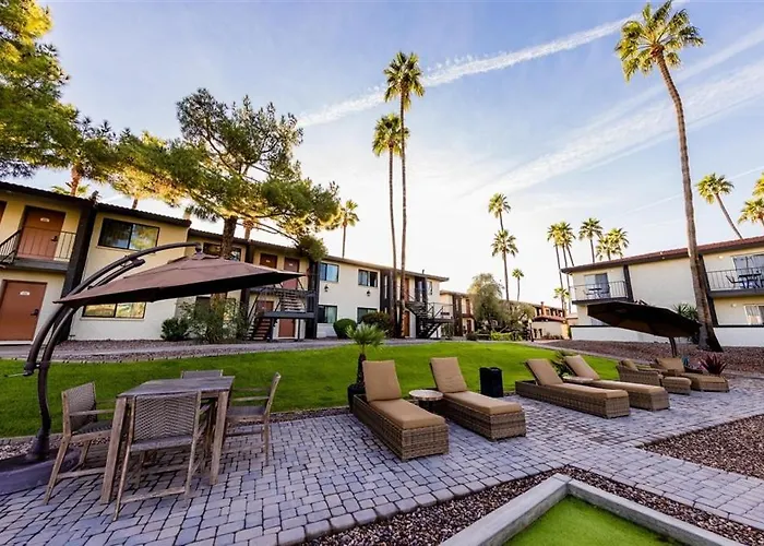 207 Fully Furnished 1br Suite-prime Location